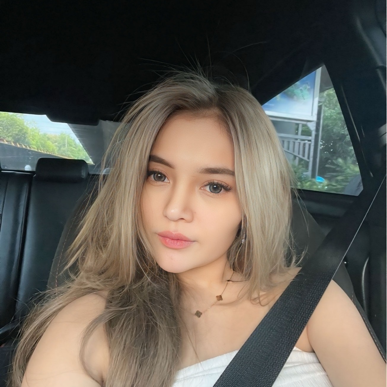 Portrait of Wiliya Cloudy, a professional influencer and content creator